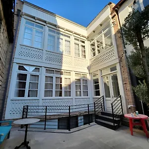Comfort And History Апартаменты
